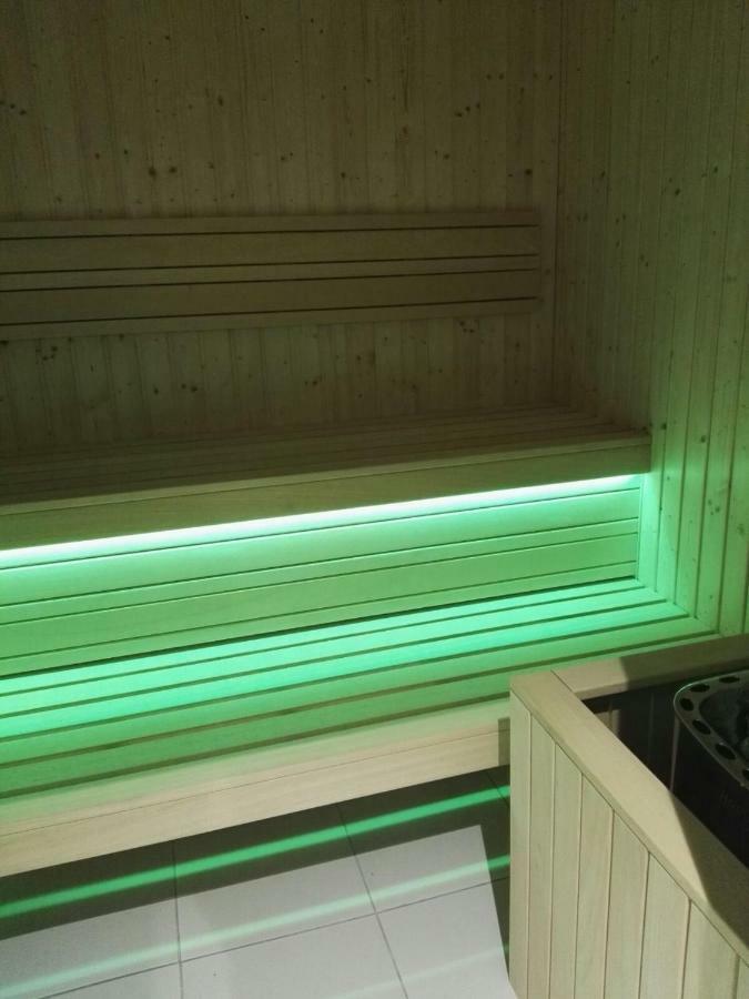 Nadmorski - Kompleks Pięć Mórz Z Basenem Apartamento